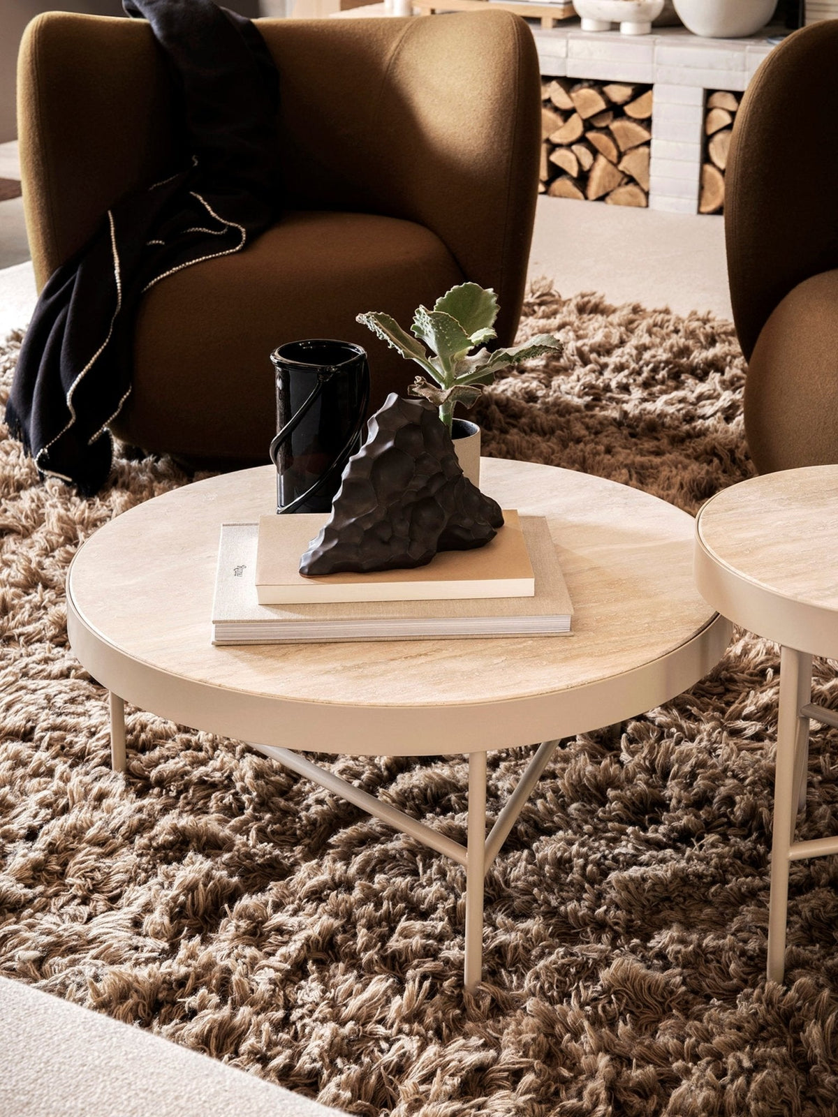 Ferm Living Travertine M sohvapöytä cashmere - Laatukaluste