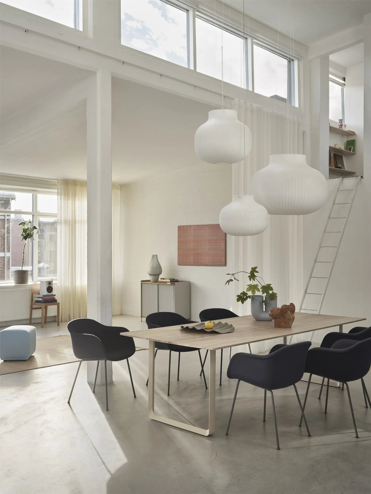 Muuto Enfold senkki 100cm tammi/harmaa Muuto