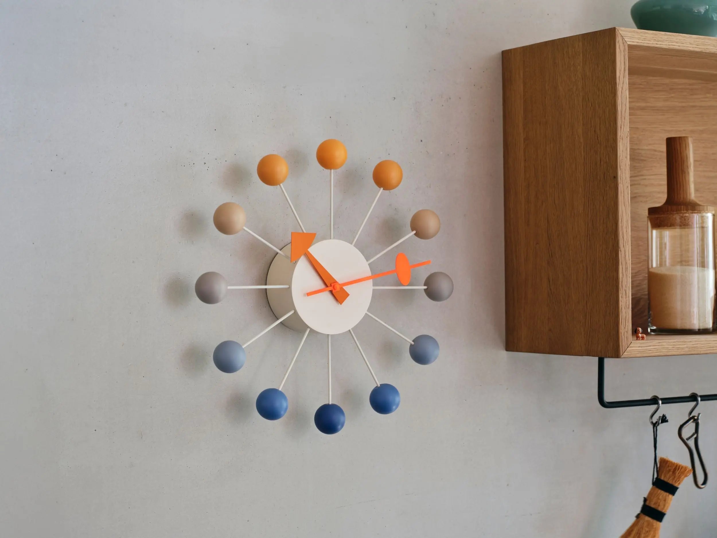 Vitra Nelson Ball kello Special Edition sunrise Vitra